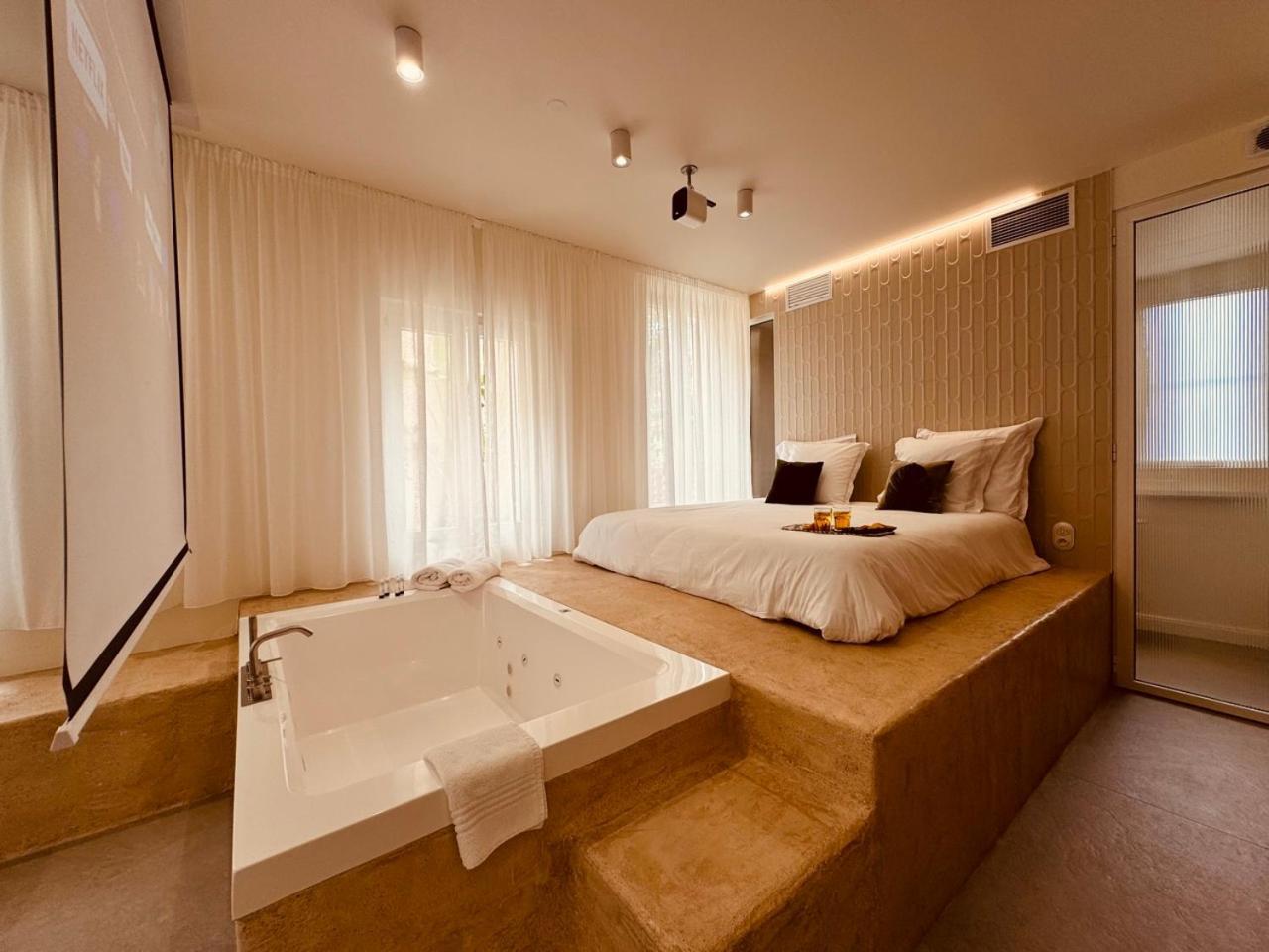 Maison Lyo Suite Luxe คานส์ ภายนอก รูปภาพ