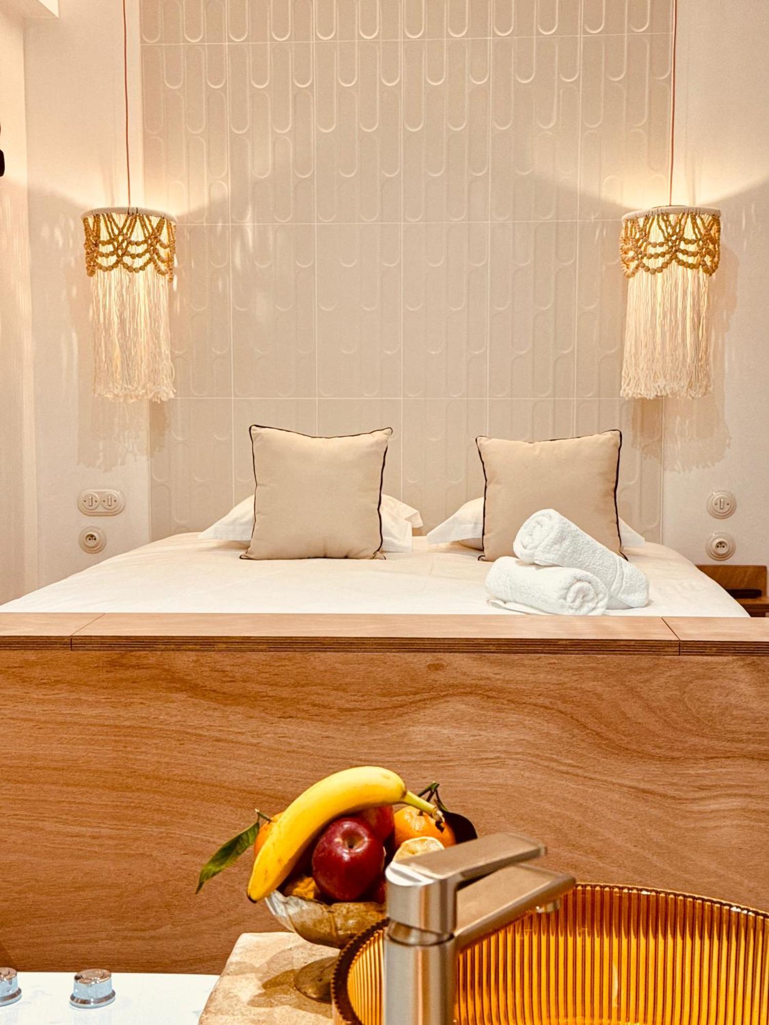 Maison Lyo Suite Luxe คานส์ ภายนอก รูปภาพ