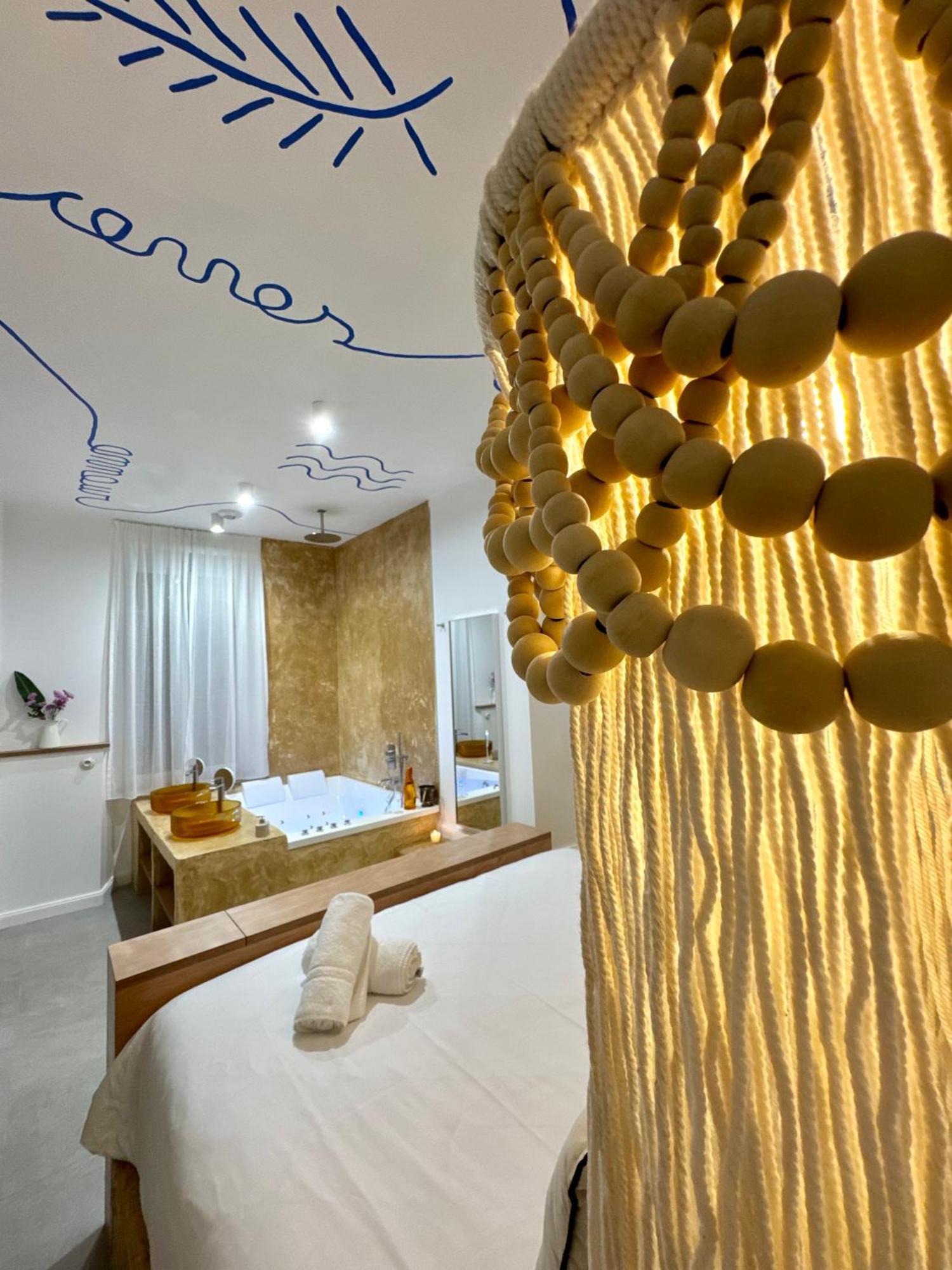 Maison Lyo Suite Luxe คานส์ ภายนอก รูปภาพ