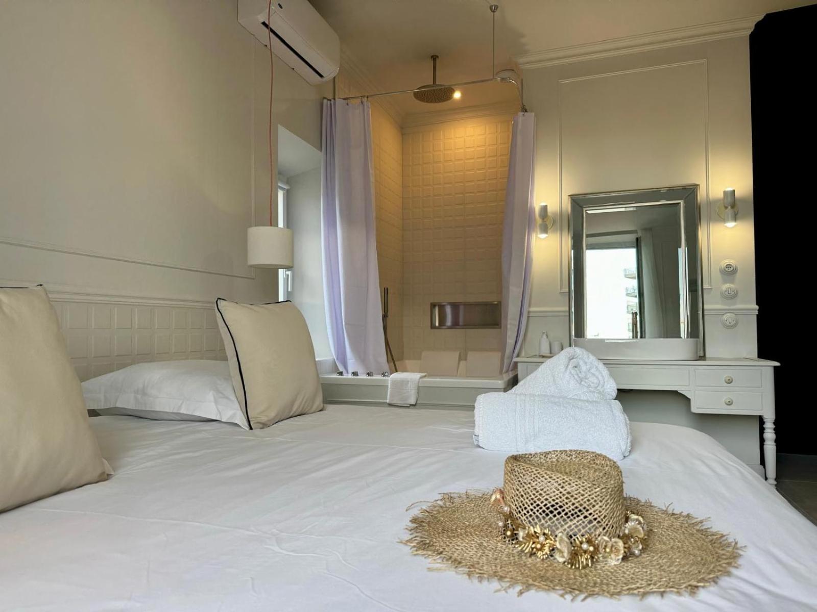 Maison Lyo Suite Luxe คานส์ ภายนอก รูปภาพ