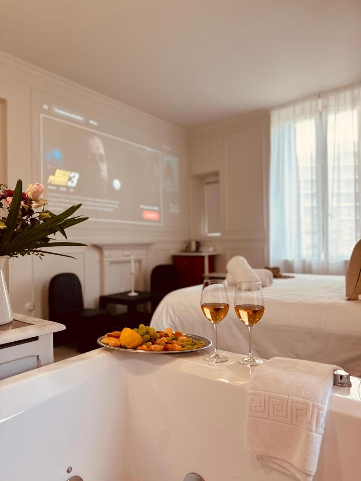 Maison Lyo Suite Luxe คานส์ ภายนอก รูปภาพ